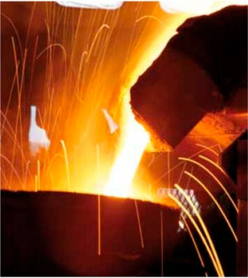 Καλή τιμή 120KW ισχύς 60kg χωρητικότητα σύστημα ψύξης νερού φούρνος τήξης επαγωγής για εξοπλισμό τήξης μετάλλων σε απευθείας σύνδεση